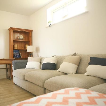 Ocean Breeze Villa Cork Bagian luar foto