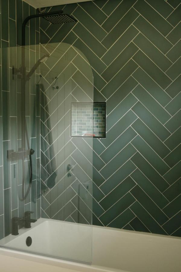 Ocean Breeze Villa Cork Bagian luar foto
