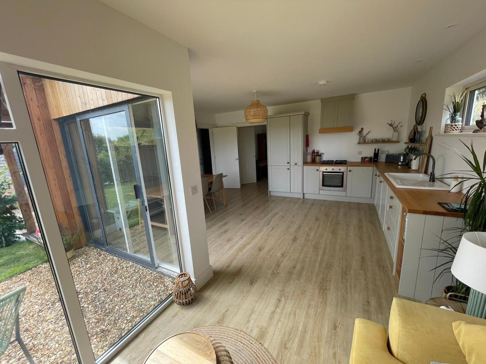 Ocean Breeze Villa Cork Bagian luar foto